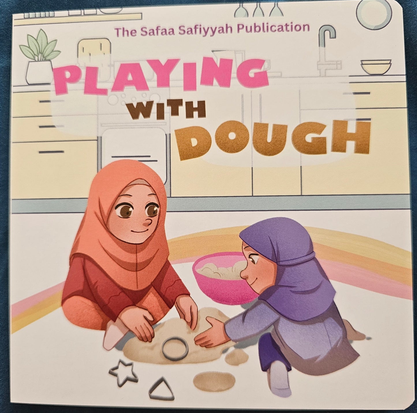 Playing with Dough - Arabic & English Board Book