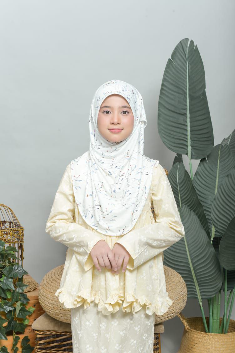 White Blossom Kids Hijab